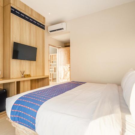 Dejavu 2.0 Hotel Bajo Komodo Лабуан-Бахо Экстерьер фото