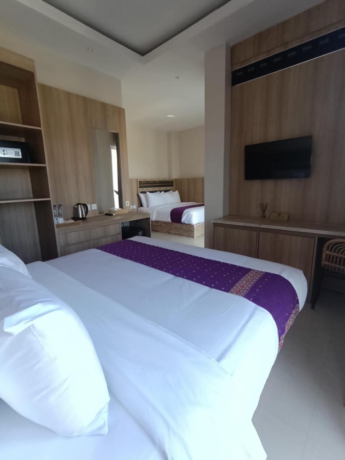 Dejavu 2.0 Hotel Bajo Komodo Лабуан-Бахо Экстерьер фото