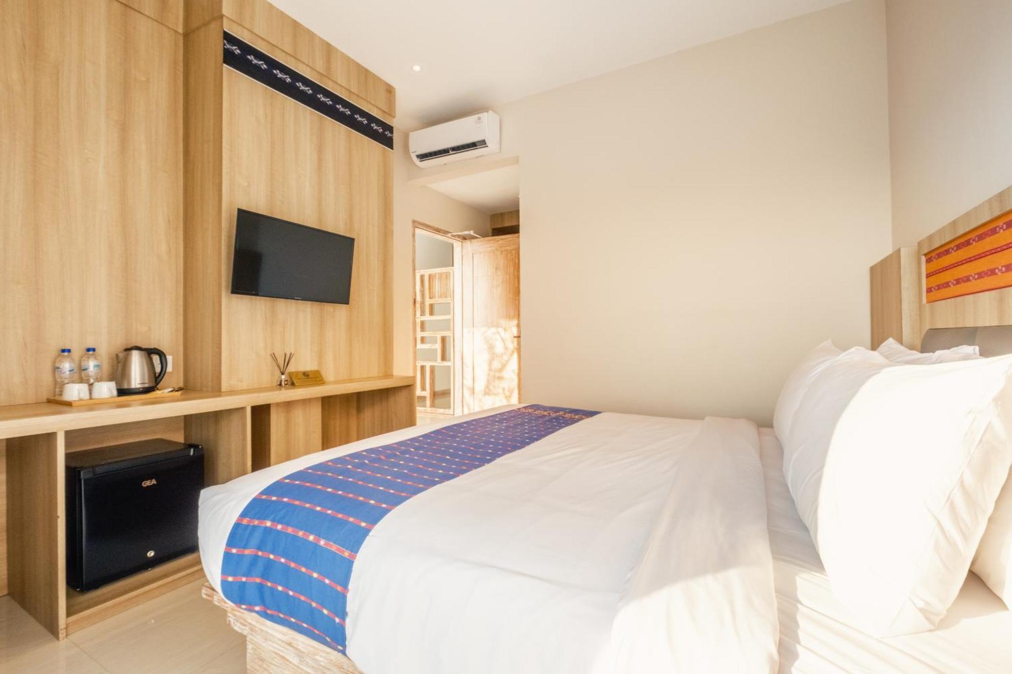 Dejavu 2.0 Hotel Bajo Komodo Лабуан-Бахо Экстерьер фото