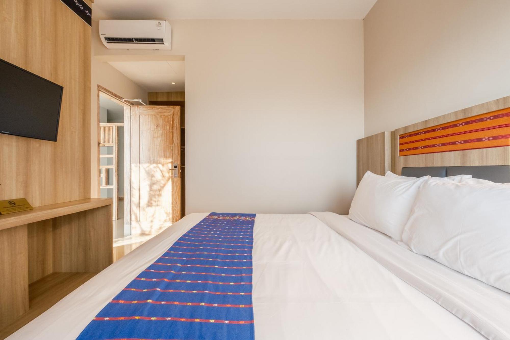 Dejavu 2.0 Hotel Bajo Komodo Лабуан-Бахо Экстерьер фото