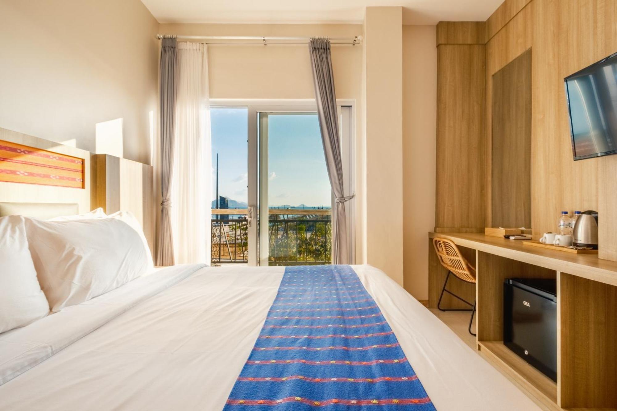 Dejavu 2.0 Hotel Bajo Komodo Лабуан-Бахо Экстерьер фото