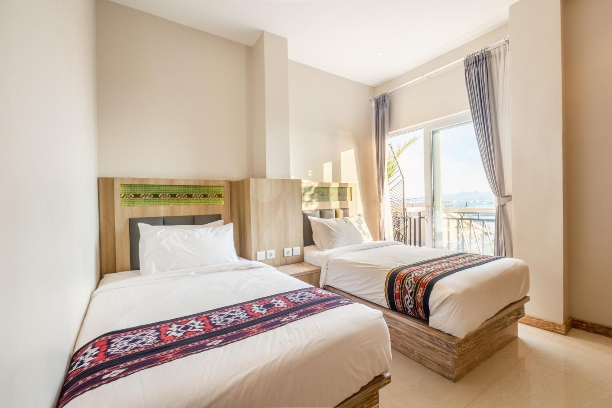 Dejavu 2.0 Hotel Bajo Komodo Лабуан-Бахо Экстерьер фото
