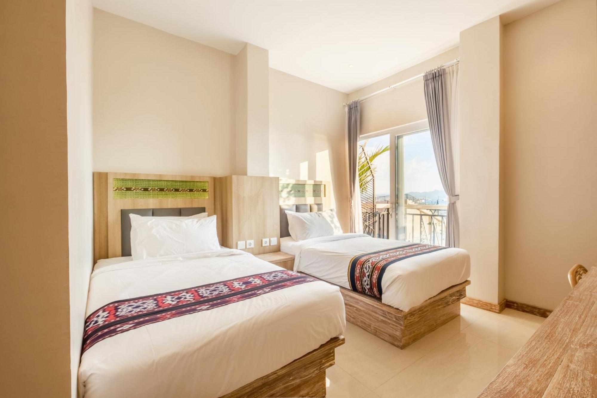 Dejavu 2.0 Hotel Bajo Komodo Лабуан-Бахо Экстерьер фото